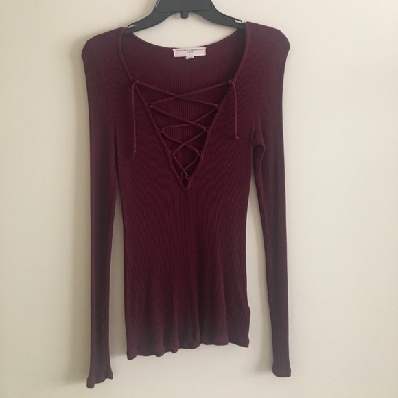 ⭐️ Urban Outfitters Project Social T Lace Up Top - Picture 4 of 4